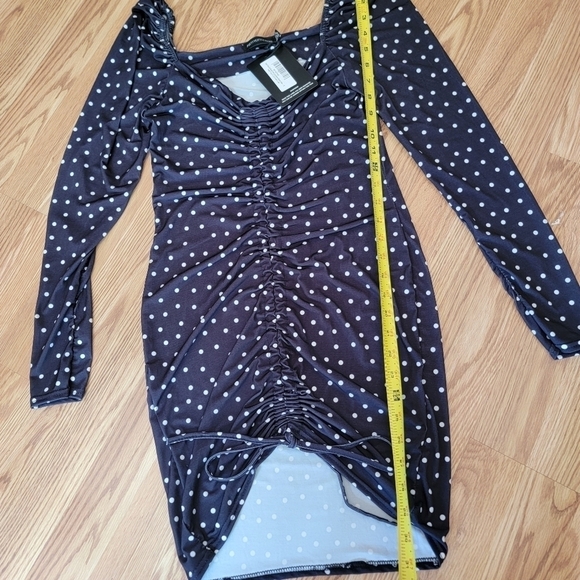 NWT Pretty Little Thing Polka Dot Ruched Front Long Sleeve Bodycon Dress 8 - Picture 9 of 13